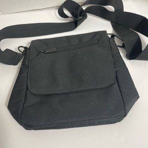 Dzolik Crossbody Bag Black